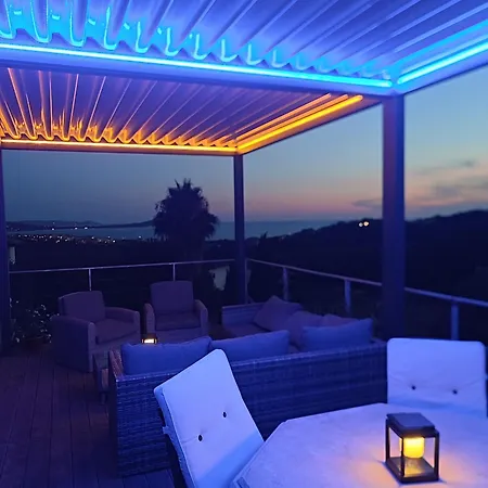 빌라 Avec Piscine Et Belle Vue Proche Des Plages Et Commerces *