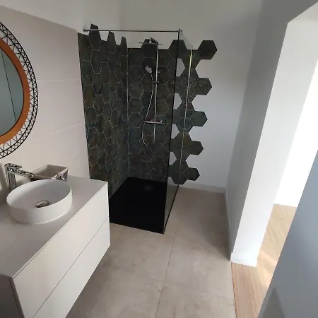 Avec Piscine Et Belle Vue Proche Des Plages Et Commerces Porticcio (Corsica)