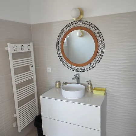 Avec Piscine Et Belle Vue Proche Des Plages Et Commerces Villa