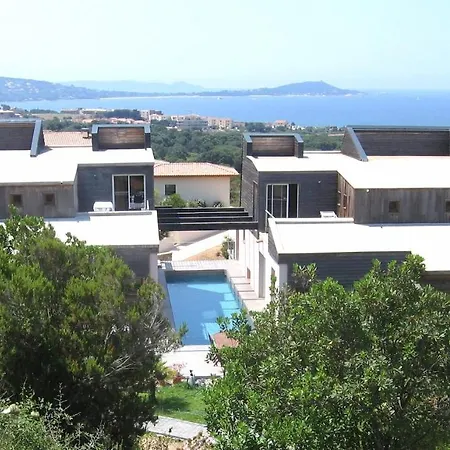 Avec Piscine Et Belle Vue Proche Des Plages Et Commerces *