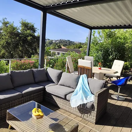 Avec Piscine Et Belle Vue Proche Des Plages Et Commerces Villa *