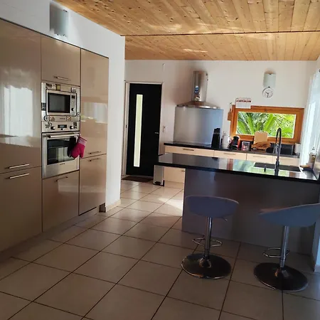 Avec Piscine Et Belle Vue Proche Des Plages Et Commerces Villa Porticcio (Corsica)