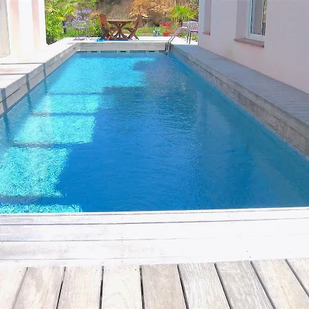 Avec Piscine Et Belle Vue Proche Des Plages Et Commerces *