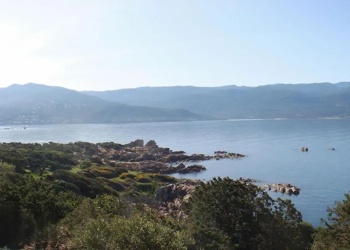 Avec Piscine Et Belle Vue Proche Des Plages Et Commerces *